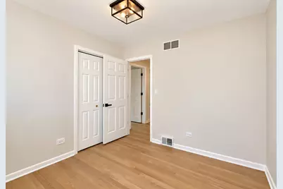 255 E Parkside Avenue, Lombard, IL 60148 - Photo 19