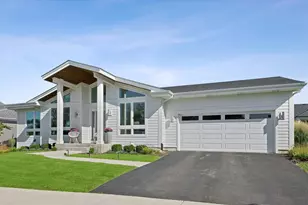 498 Cora Ln, Saint Charles, IL 60174 - Photo 3