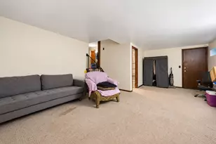627 Ryan Ln, West Dundee, IL 60118 - Photo 35