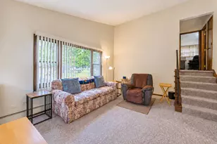 627 Ryan Ln, West Dundee, IL 60118 - Photo 7