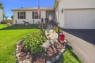 2317 Westfield Ln, Belvidere, IL 61008 - Photo 3