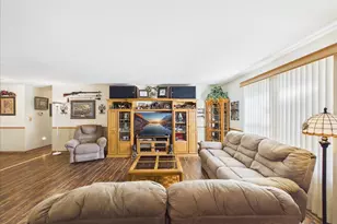 2317 Westfield Ln, Belvidere, IL 61008 - Photo 7