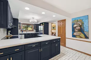 10S515 Glenn Dr, Burr Ridge, IL 60527 - Photo 15