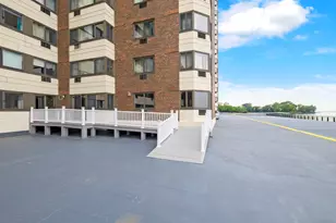 7337 S South Shore Dr, Chicago, IL 60649 - Photo 3