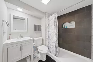 340 Dalton Ave, Mundelein, IL 60060 - Photo 11