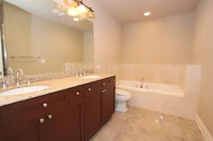 35 S Racine Ave, Chicago, IL 60607 - Photo 19