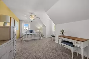 9N424 Tamara Dr, Elgin, IL 60124 - Photo 21