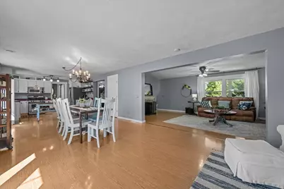 9N424 Tamara Drive, Elgin, IL 60124 - Photo 7