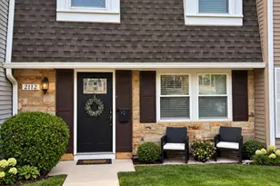 2112 Stanley Ct, Schaumburg, IL 60194 - Photo 1