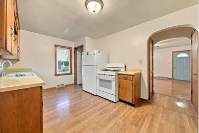 1502 Avenue K, Sterling, IL 61081 - Photo 5