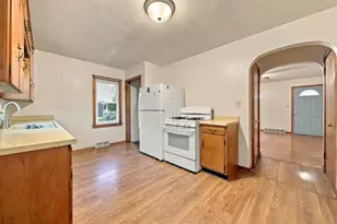 1502 Ave K, Sterling, IL 61081 - Photo 5