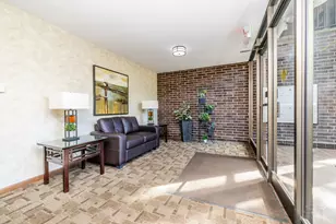 111 E Cossitt Ave, La Grange, IL 60525 - Photo 29