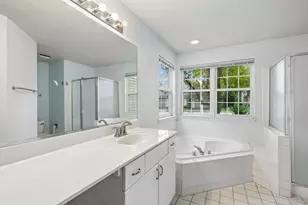 17116 W Cunningham Ct, Libertyville, IL 60048 - Photo 13