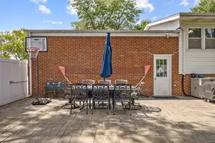 1120 S 12th Ave, Saint Charles, IL 60174 - Photo 17