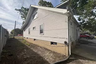 942 W Park Ave, Joliet, IL 60436 - Photo 15