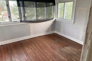 942 W Park Ave, Joliet, IL 60436 - Photo 9