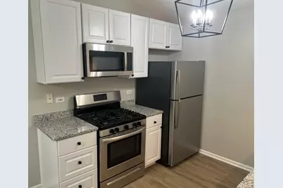 1287 N Red Oak Circle #4, Round Lake Beach, IL 60073 - Photo 7