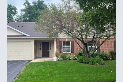 1287 N Red Oak Circle #4, Round Lake Beach, IL 60073 - Photo 1