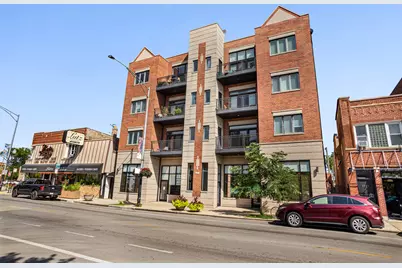 2450 W Montrose Avenue #3N, Chicago, IL 60618 - Photo 1