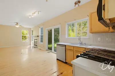 941 W Cambridge Court, Grayslake, IL 60030 - Photo 7