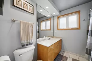 5227 S Mulligan Ave, Chicago, IL 60638 - Photo 17