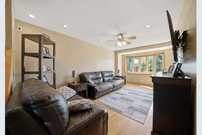 5227 S Mulligan Avenue, Chicago, IL 60638 - Photo 9