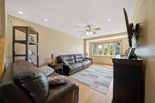 5227 S Mulligan Ave, Chicago, IL 60638 - Photo 9
