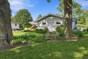 208 Mecherle Dr, Bloomington, IL 61701 - Photo 35