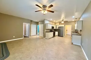2806 Jones St, Eldorado, IL 62930 - Photo 9