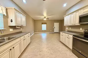 2806 Jones St, Eldorado, IL 62930 - Photo 15