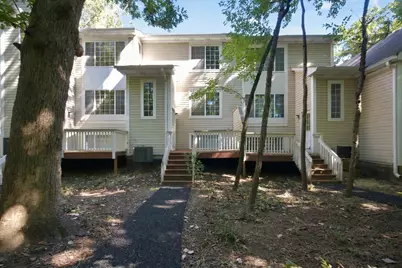 280 W Treehouse Lane, Round Lake, IL 60073 - Photo 1