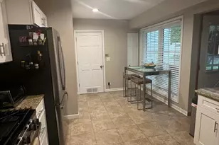 413 Country Ln Ct, Wauconda, IL 60084 - Photo 7