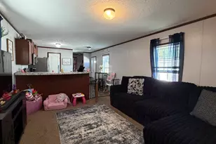 407 4th St, Bloomington, IL 61704 - Photo 5