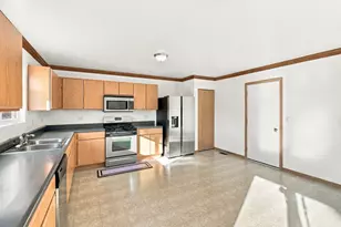 16408 Zausa Dr, Crest Hill, IL 60403 - Photo 7