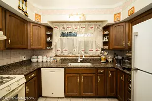 3240 S 52nd Ct, Cicero, IL 60804 - Photo 9