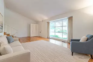 303 Crestwood Village, Northfield, IL 60093 - Photo 5