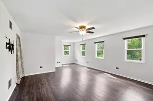 3985 Dorchester Ave, Gurnee, IL 60031 - Photo 19