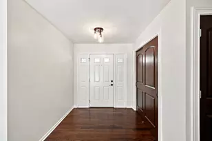3985 Dorchester Ave, Gurnee, IL 60031 - Photo 7