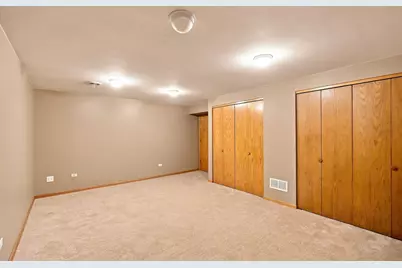 3985 Dorchester Avenue, Gurnee, IL 60031 - Photo 29