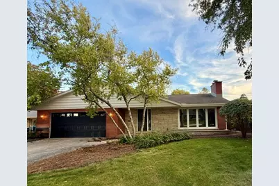 5 Larkspur Lane, Clarendon Hills, IL 60514 - Photo 1