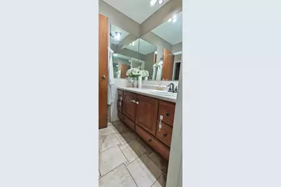 9S025 Lake Drive #10-206, Willowbrook, IL 60527 - Photo 9