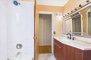8501 Linder Ct, Skokie, IL 60077 - Photo 25