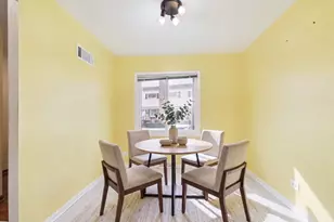 8501 Linder Ct, Skokie, IL 60077 - Photo 17