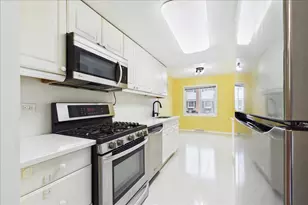 8501 Linder Ct, Skokie, IL 60077 - Photo 15
