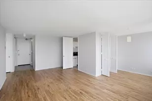 1700 E 56th St, Chicago, IL 60637 - Photo 5