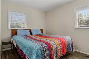 1402 Mt Vernon Dr, Bloomington, IL 61704 - Photo 11