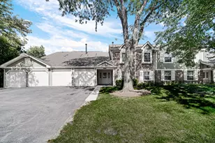 235 Blossom Ct, Buffalo Grove, IL 60089 - Photo 1