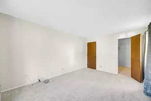 235 Blossom Ct, Buffalo Grove, IL 60089 - Photo 13