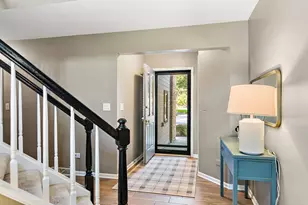 1606 Cypress Ct, Hoffman Estates, IL 60169 - Photo 3