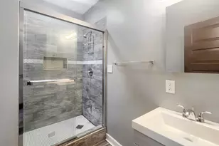 2333 S Lawndale Ave, Chicago, IL 60623 - Photo 19